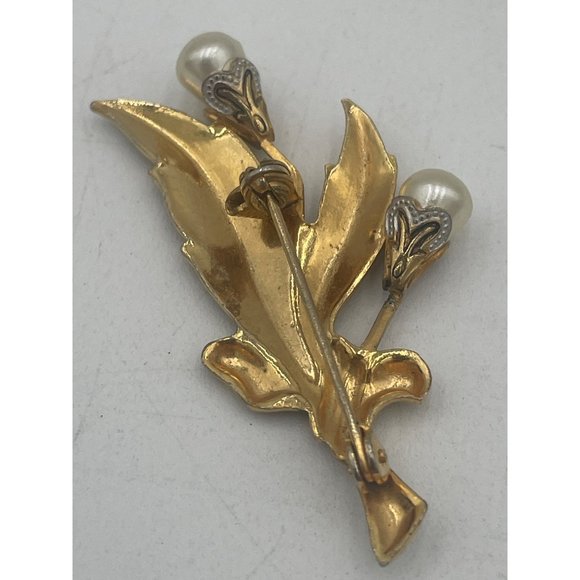 Vintage Gold-Tone Leaf Brooch With Faux Pearl Accents & Intricate Detailing - Picture 3 of 4